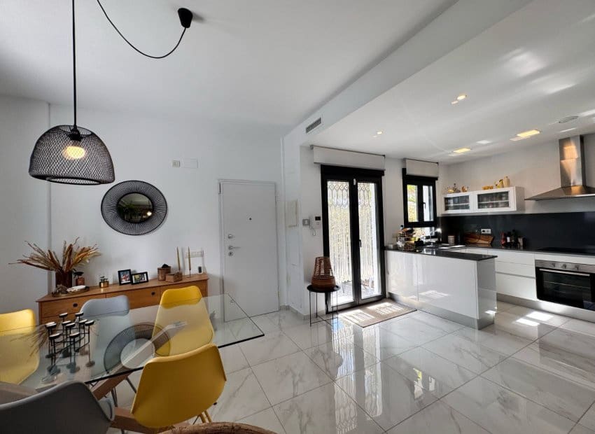 2 bedroom Townhouse for sale in Polop with pool - € 330,000 (Ref: 9175750)