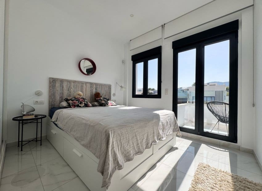 2 bedroom Townhouse for sale in Polop with pool - € 330,000 (Ref: 9175750)