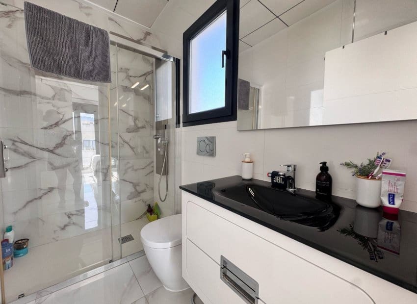 2 bedroom Townhouse for sale in Polop with pool - € 330,000 (Ref: 9175750)