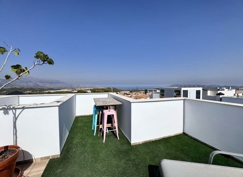 2 bedroom Townhouse for sale in Polop with pool - € 330,000 (Ref: 9175750)