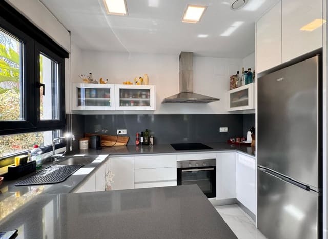 2 bedroom Townhouse for sale in Polop with pool - € 330,000 (Ref: 9175750)