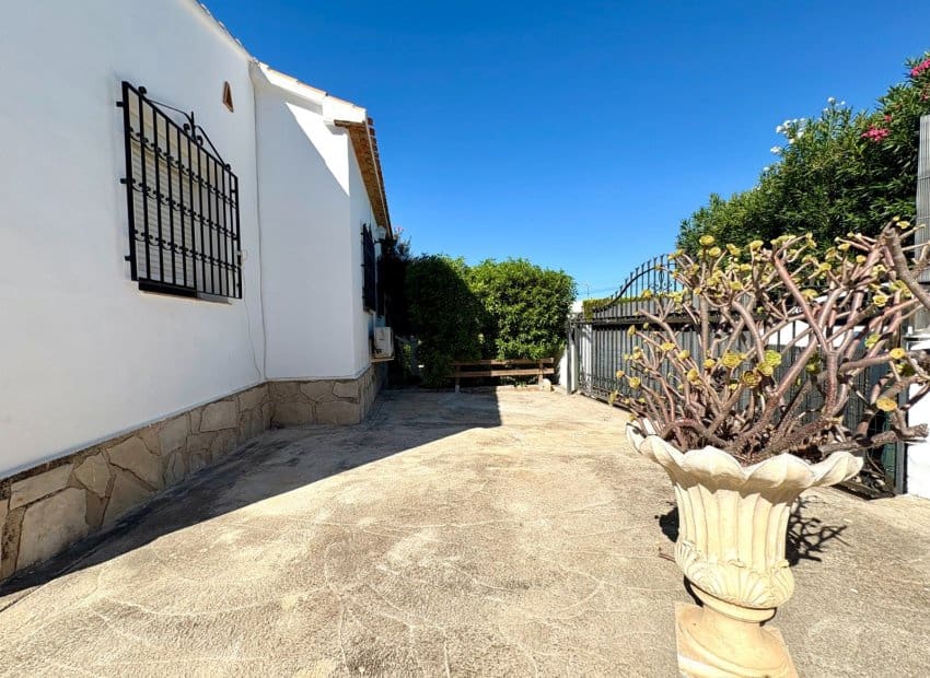 4 soverom Villa til salgs i Denia med svømmebasseng garasje - € 490 000 (Ref: 9263156)