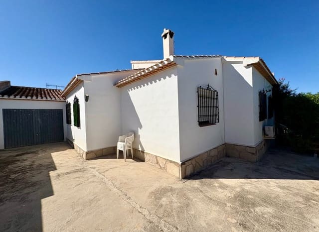 Chalet de 4 habitaciones en El Montgó, Dénia en venta con piscina garaje - 490.000 € (Ref: 9263156)