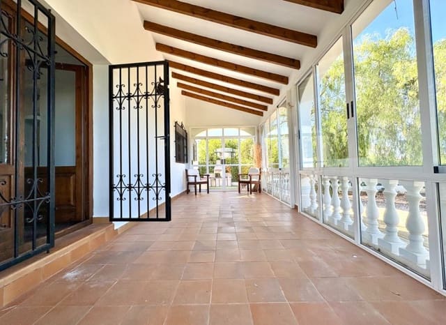 Chalet de 4 habitaciones en El Montgó, Dénia en venta con piscina garaje - 490.000 € (Ref: 9263156)