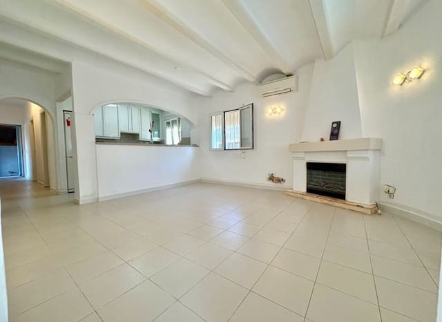 3 bedroom Townhouse for sale in El Puerto, Dénia - € 370,000 (Ref: 9332685)