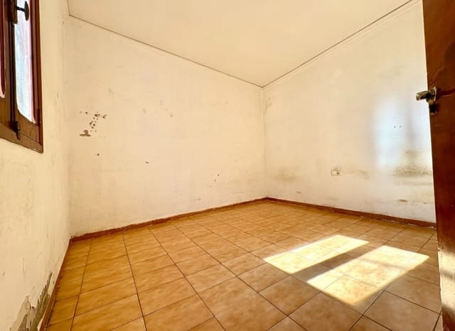 5 bedroom Townhouse for sale in Dénia - € 280,000 (Ref: 9343879)