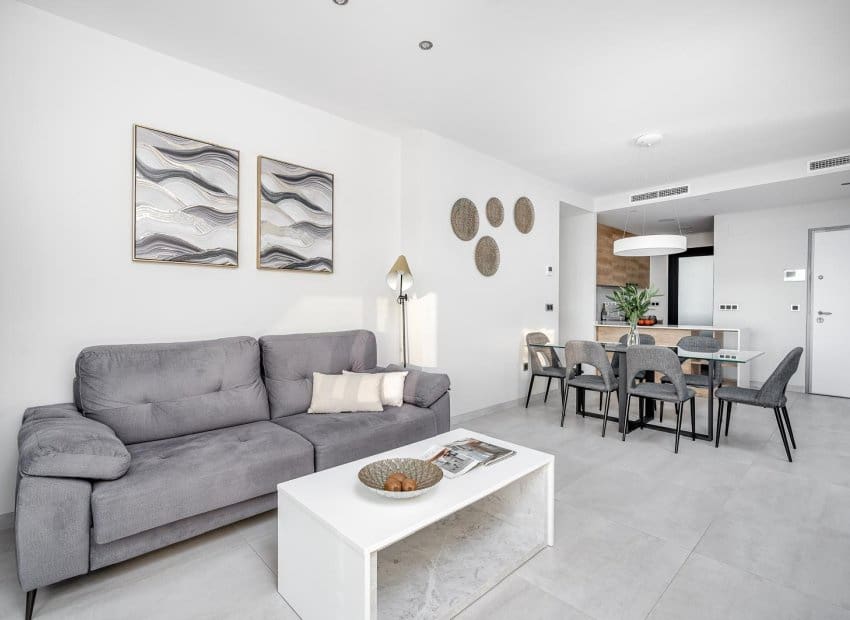 2 soveværelse Strandlejlighed til salg i Benidorm med swimmingpool - € 529.000 (Ref: 9417817)