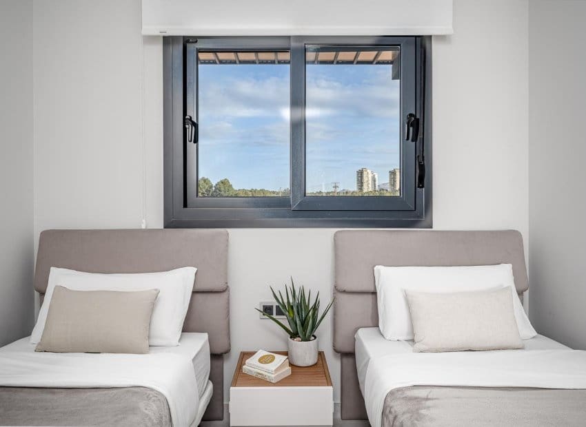 2 soveværelse Strandlejlighed til salg i Benidorm med swimmingpool - € 529.000 (Ref: 9417817)