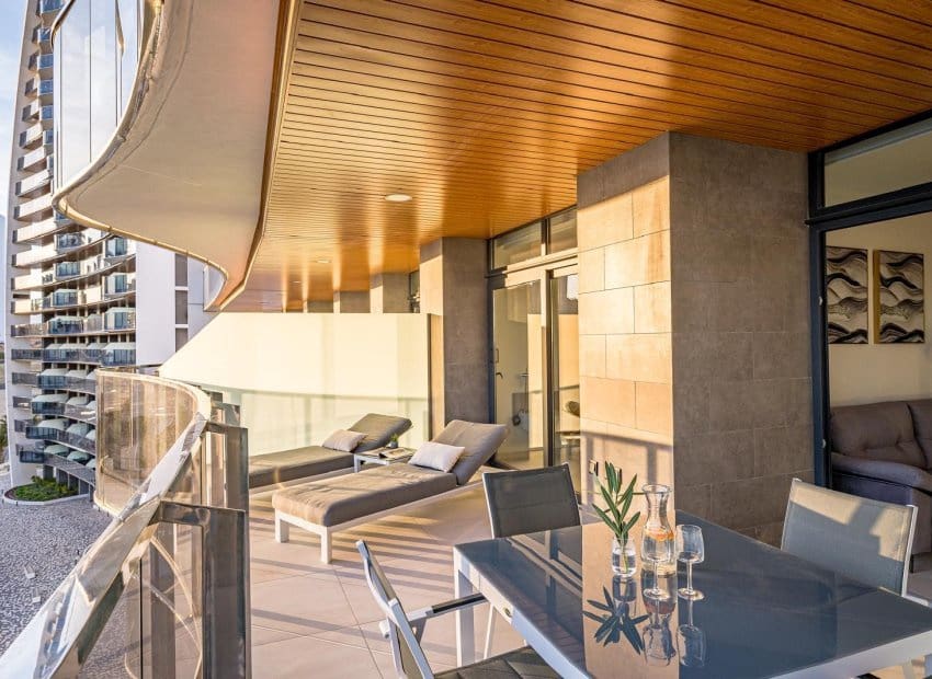 2 soveværelse Strandlejlighed til salg i Benidorm med swimmingpool - € 529.000 (Ref: 9417817)