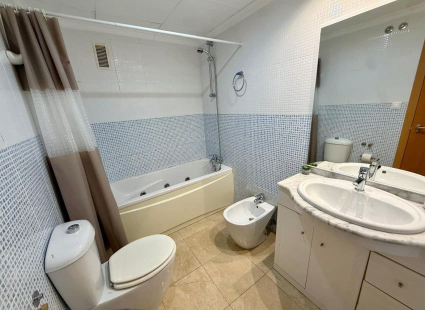 3 bedroom Apartment for sale in Denia - € 285,000 (Ref: 9467812)