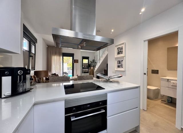 3 soveværelse Byhus til salg i Polop med swimmingpool - € 379.000 (Ref: 9547009)