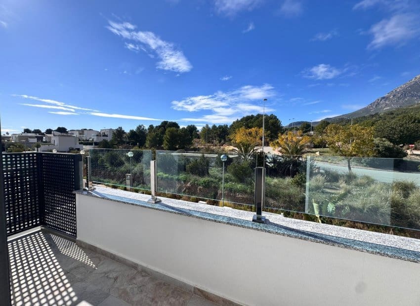 3 soveværelse Byhus til salg i Polop med swimmingpool - € 379.000 (Ref: 9547009)