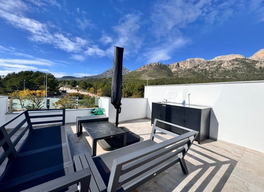 3 soveværelse Byhus til salg i Polop med swimmingpool - € 379.000 (Ref: 9547009)