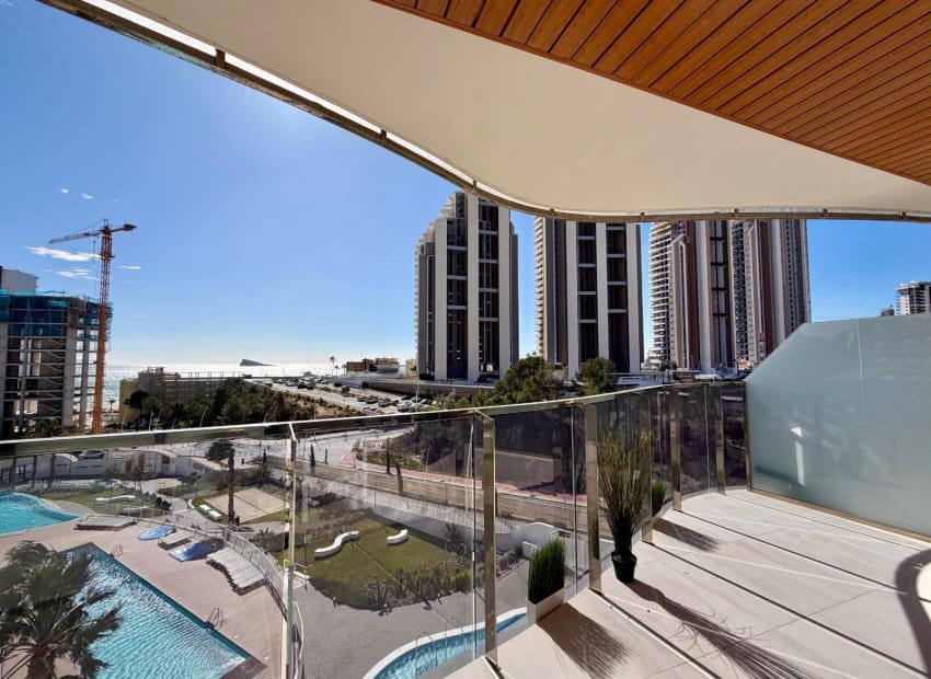 Apartamento Playa de 2 habitaciones en Benidorm en venta con piscina - 556.700 € (Ref: 9596763)