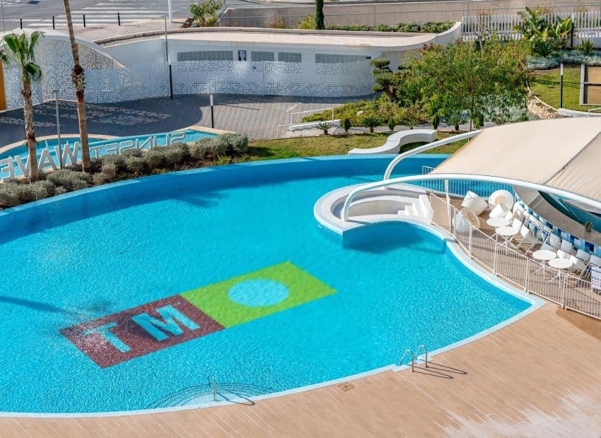 Apartamento Playa de 2 habitaciones en Benidorm en venta con piscina - 556.700 € (Ref: 9596763)