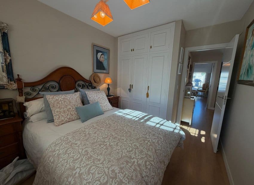 2 bedroom Beach Apartment for sale in Altea with pool garage - € 440,000 (Ref: 9611642)