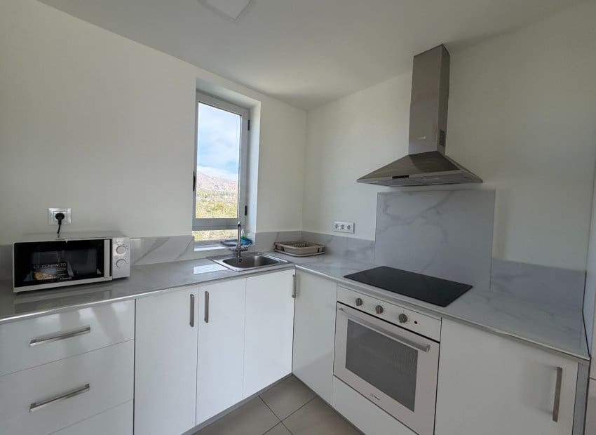 Apartamento de 2 habitaciones en Cala de Finestrat en venta con piscina - 275.000 € (Ref: 9642480)