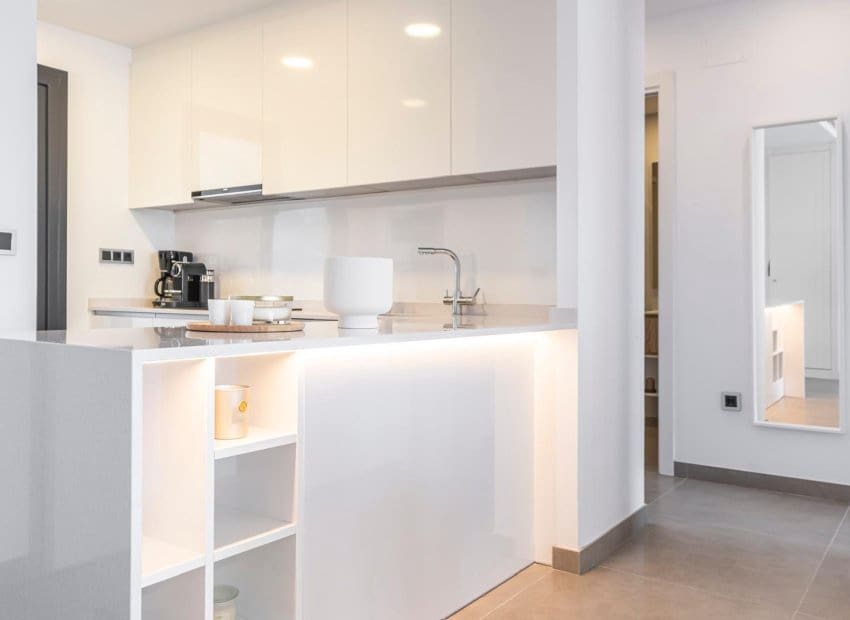 2 sovrum Strandlägenhet till salu i Benidorm med pool - 583 000 € (Ref: 9665206)