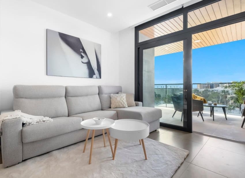 2 sovrum Strandlägenhet till salu i Benidorm med pool - 583 000 € (Ref: 9665206)