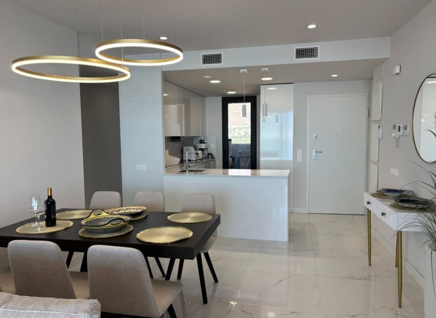 3 bedroom Beach Apartment for sale in Benidorm with pool garage - € 790,000 (Ref: 9669251)