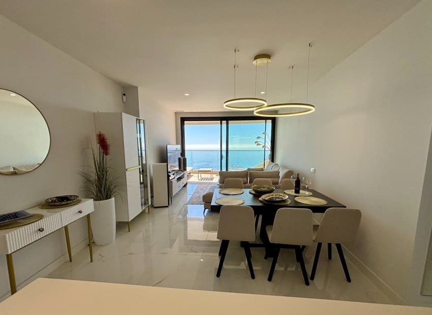 3 bedroom Beach Apartment for sale in Benidorm with pool garage - € 790,000 (Ref: 9669251)
