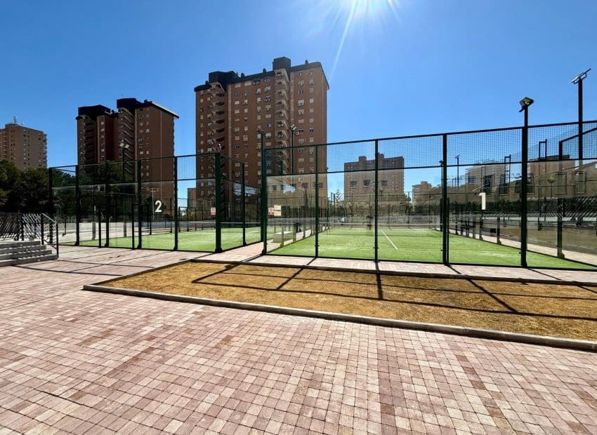 3 bedroom Beach Apartment for sale in Benidorm with pool garage - € 790,000 (Ref: 9669251)