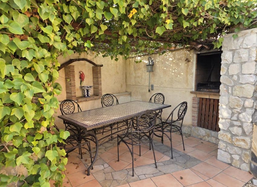 3 sypialnia Willa na sprzedaż w Alfaz del Pi / L'Alfas del Pi z basenem garażem - 1 300 000 € (Ref: 9720494)