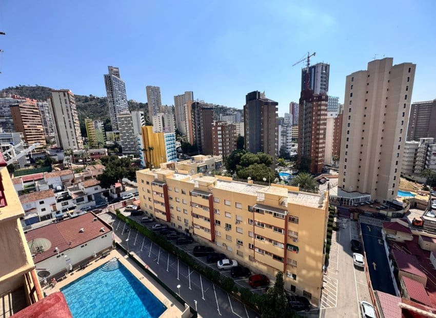 1 bedroom Beach Apartment for sale in Benidorm with pool - € 235,000 (Ref: 9722698)