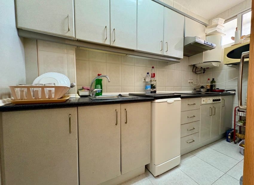 Apartamento de 3 habitaciones en Benidorm en venta con piscina garaje - 201.500 € (Ref: 9784992)