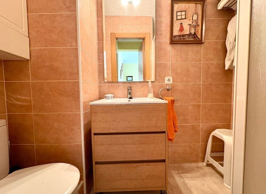Apartamento de 3 habitaciones en Benidorm en venta con piscina garaje - 201.500 € (Ref: 9784992)