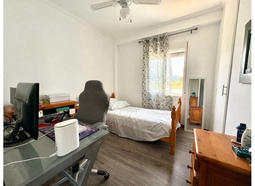 3 bedroom Beach Apartment for sale in Denia with garage - € 179,000 (Ref: 9793688)