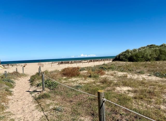 3 bedroom Beach Apartment for sale in Las Marinas / Les Marines, Dénia with garage - € 179,000 (Ref: 9793688)