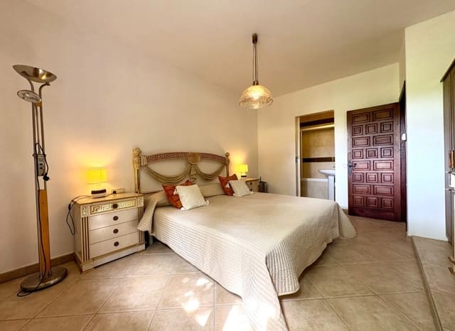 3 quarto Moradia para venda em Pedreguer com garagem - 600 000 € (Ref: 9824077)