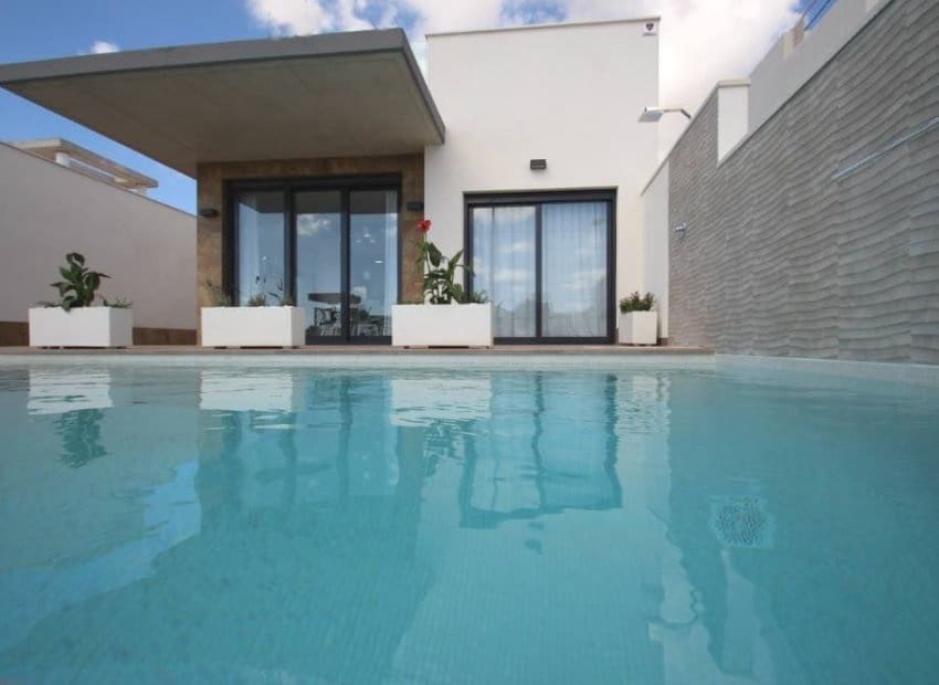 3 soveværelse Villa til salg i San Miguel de Salinas med swimmingpool - € 630.000 (Ref: 9834845)