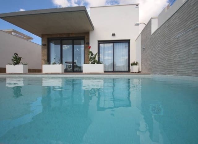 3 soveværelse Villa til salg i San Miguel de Salinas med swimmingpool - € 630.000 (Ref: 9834845)