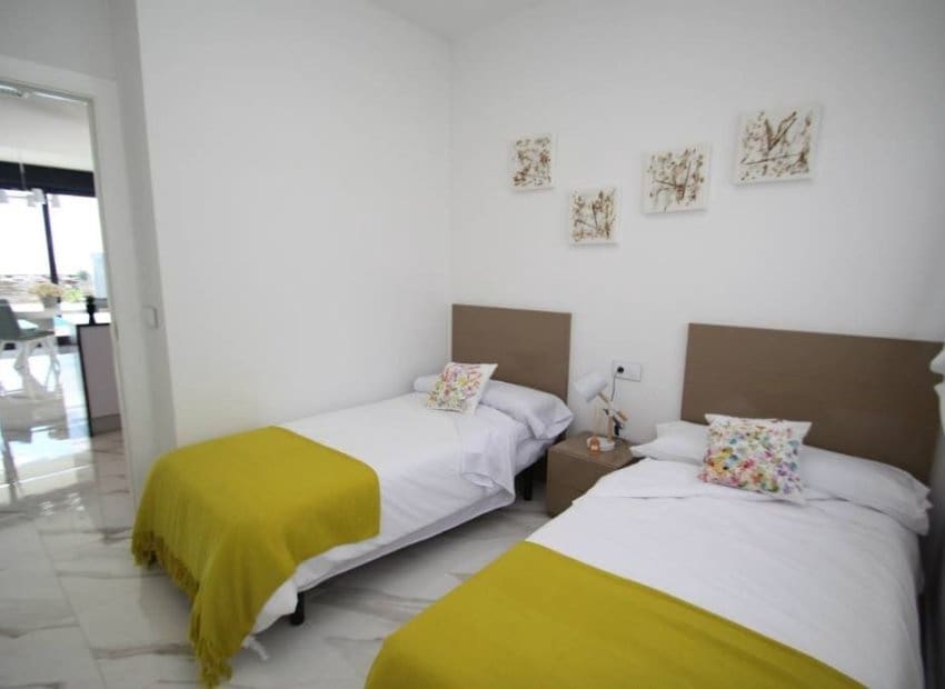 3 soveværelse Villa til salg i San Miguel de Salinas med swimmingpool - € 630.000 (Ref: 9834845)