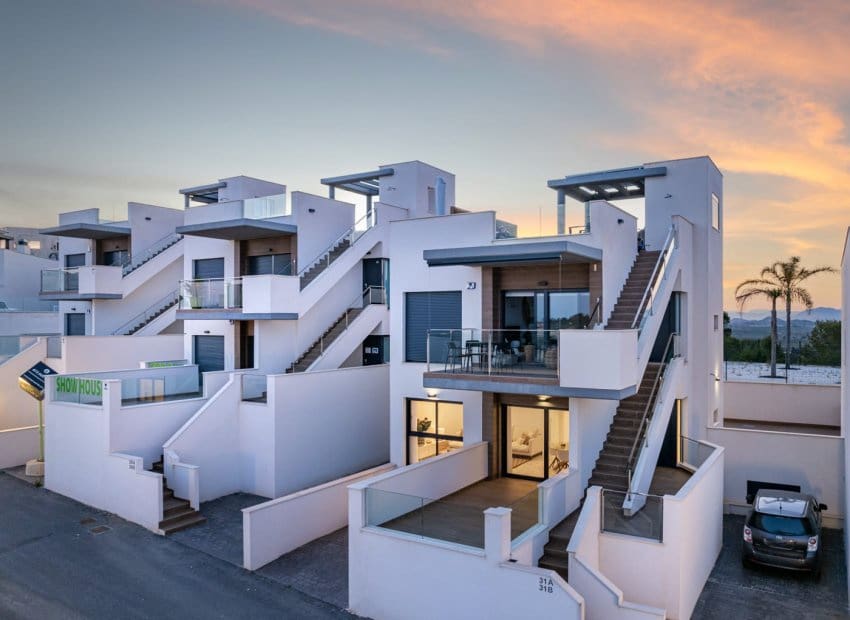 3 soveværelse Villa til salg i San Miguel de Salinas med swimmingpool - € 630.000 (Ref: 9834845)