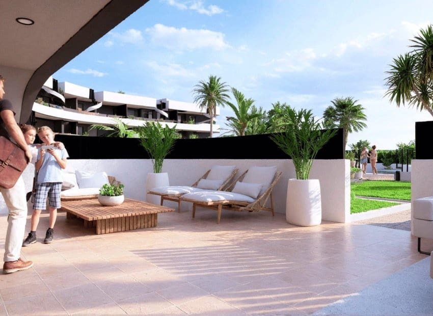 2 bedroom Apartment for sale in Los Alcazares with pool garage - € 278,900 (Ref: 9834848)