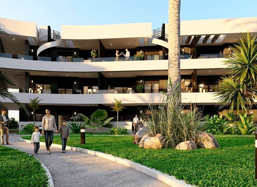 2 bedroom Apartment for sale in Los Alcazares with pool garage - € 278,900 (Ref: 9834848)