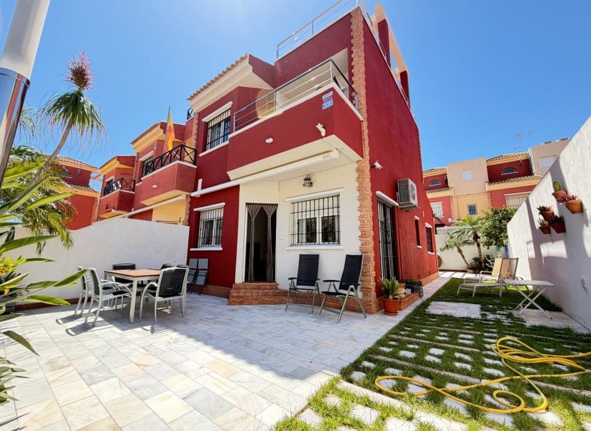 4 camera da letto Casa in vendita in Pilar de la Horadada con garage - 450.000 € (Rif: 9847887)