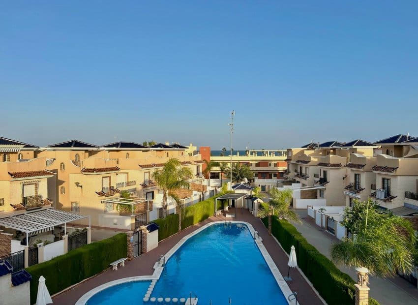 3 chambre Maison de Ville à vendre à Pilar de la Horadada avec piscine - 380 000 € (Ref: 9848160)