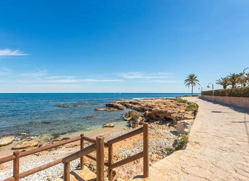 2 makuuhuone Huoneisto myytävänä paikassa Denia mukana uima-altaan - 277 000 € (Ref: 9858293)
