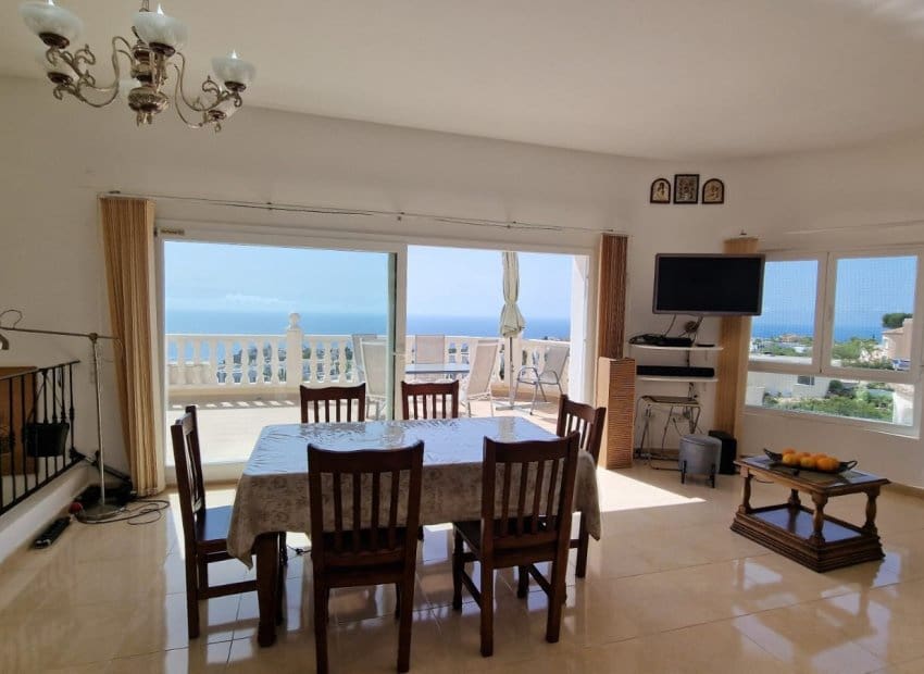 4 chambre Villa/Maison à vendre à Cumbre del Sol avec piscine - 730 000 € (Ref: 9858730)