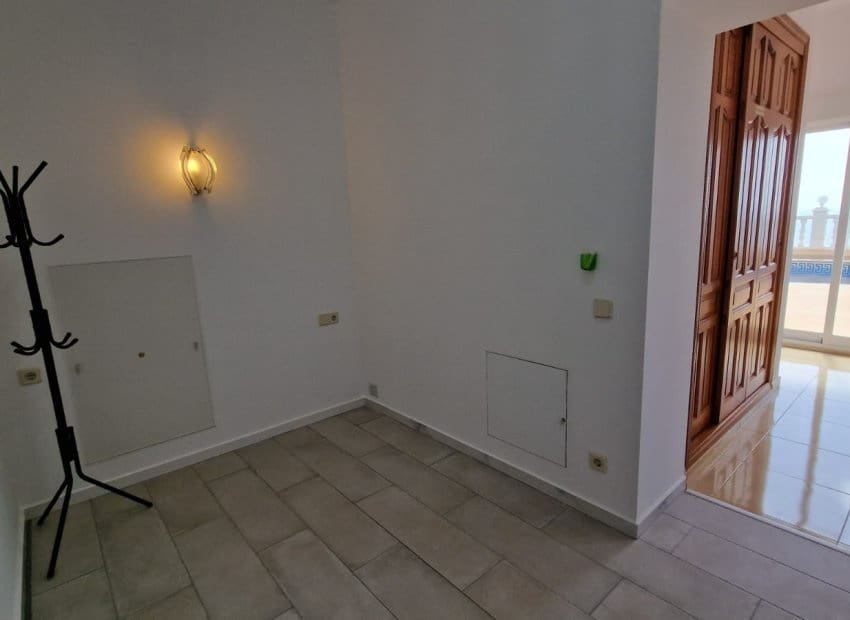 4 chambre Villa/Maison à vendre à Cumbre del Sol avec piscine - 730 000 € (Ref: 9858730)