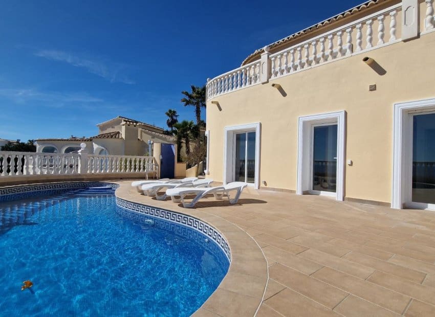 4 chambre Villa/Maison à vendre à Cumbre del Sol avec piscine - 730 000 € (Ref: 9858730)