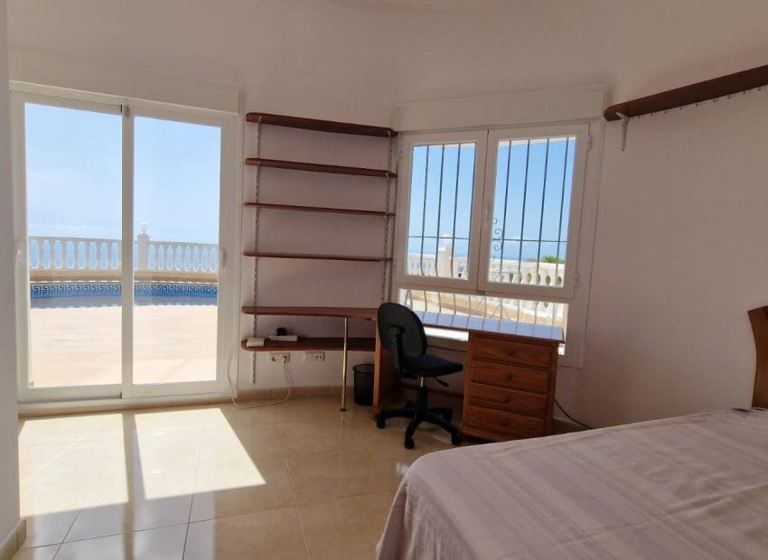 4 chambre Villa/Maison à vendre à Cumbre del Sol avec piscine - 730 000 € (Ref: 9858730)