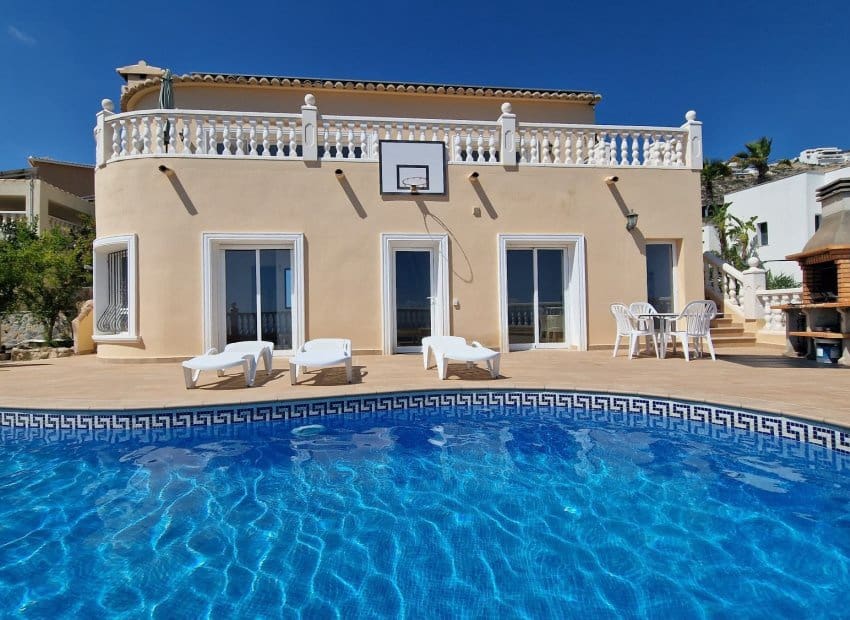 4 chambre Villa/Maison à vendre à Cumbre del Sol avec piscine - 730 000 € (Ref: 9858730)