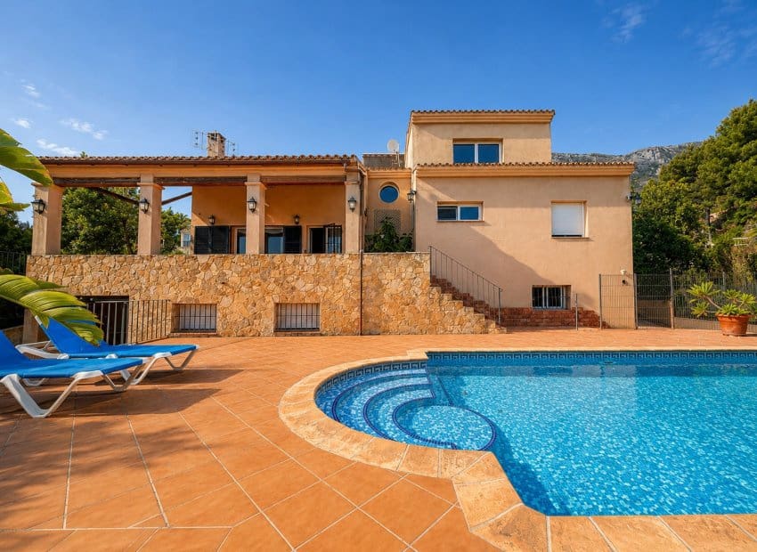 5 camera da letto Villa in vendita in Denia con piscina garage - 956.000 € (Rif: 9879803)