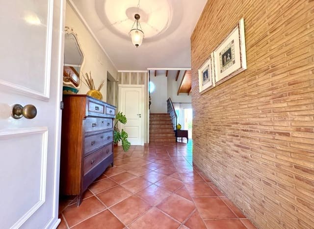 5 soverom Villa til salgs i El Montgó, Dénia med svømmebasseng garasje - € 956 000 (Ref: 9879803)