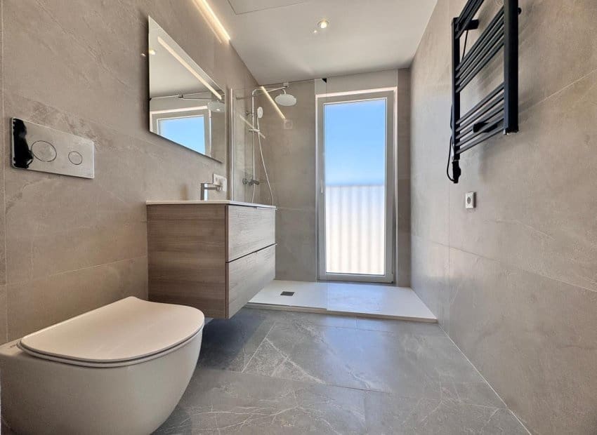 3 soveværelse Villa til salg i La Nucia med swimmingpool - € 530.000 (Ref: 9944944)